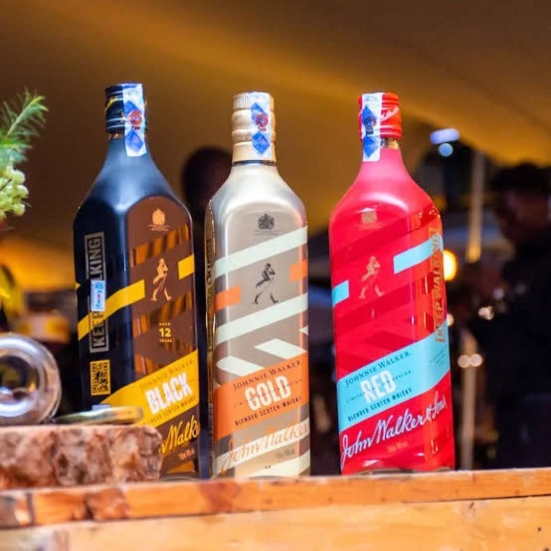 Order Johnnie Walker Set Icon 2022 online in Lebanon.